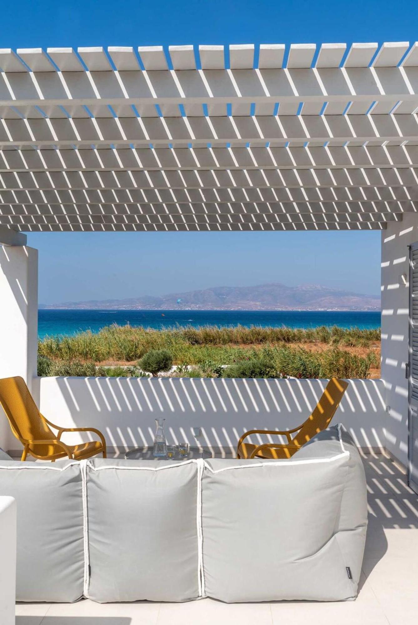 Villa Aura - Beachfront Villa With Private Pool Kastrákion Екстериор снимка