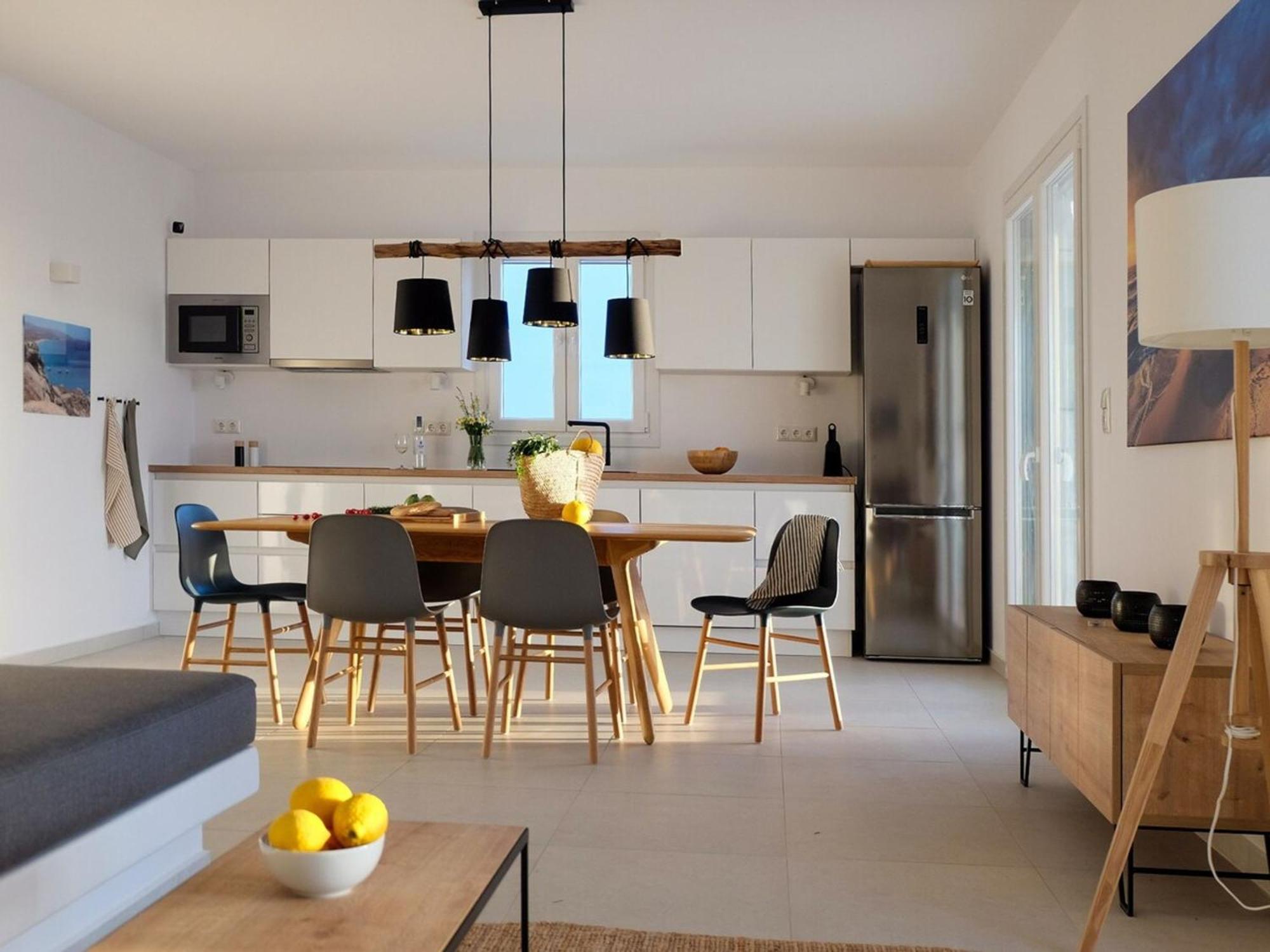 Villa Aura - Beachfront Villa With Private Pool Kastrákion Екстериор снимка
